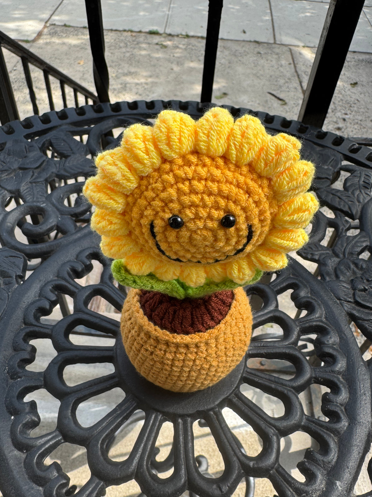 Crochet Sunflower Pot with Smile Face