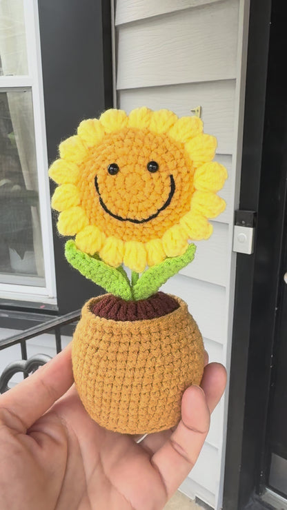 Crochet Sunflower Pot with Smile Face